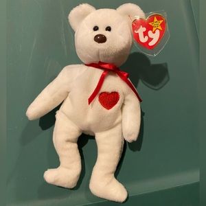NWT BEANIE BABY - “Valentino” bear. Kept in collectible case